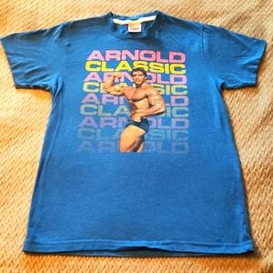 Vintage Arnold classic homage 100% cotton women size small t-shirt